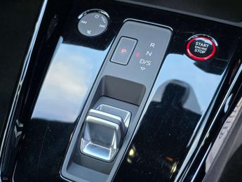 AUDI A3 2.5 RS 3 Carbon Black TFSI Quattro Semi-Auto 4WD 4dr