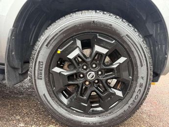 NISSAN NAVARA 2.3 Navara N-Guard dCi Auto 4WD 5dr