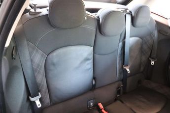 MINI HATCH 1.5 Cooper Auto 5dr