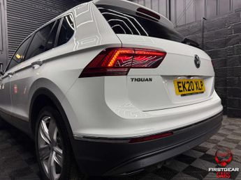 Volkswagen Tiguan 2.0 TDI SEL SUV 5dr Diesel DSG Euro 6 (s/s) (150 ps)