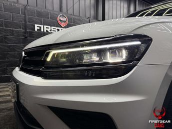 Volkswagen Tiguan 2.0 TDI SEL SUV 5dr Diesel DSG Euro 6 (s/s) (150 ps)