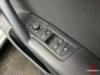 Volkswagen Tiguan 2.0 TDI SEL SUV 5dr Diesel DSG Euro 6 (s/s) (150 ps)