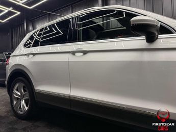 Volkswagen Tiguan 2.0 TDI SEL SUV 5dr Diesel DSG Euro 6 (s/s) (150 ps)