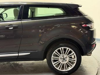 Land Rover RANGE ROVER EVOQUE 2.2 Range Rover Evoque Prestige SD4 Auto 4WD 3dr