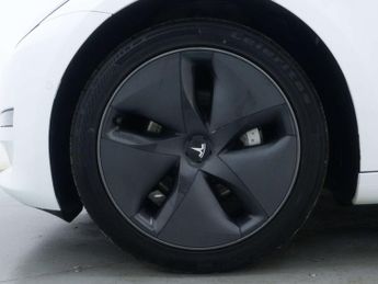 TESLA MODEL 3 Model 3 Long Range AWD 4WD 4dr