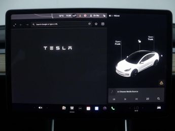 TESLA MODEL 3 Model 3 Long Range AWD 4WD 4dr