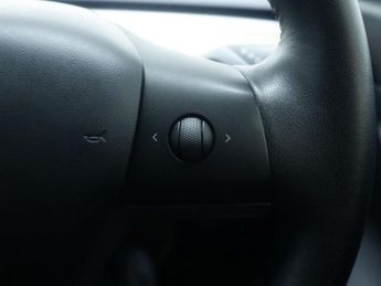 TESLA MODEL 3 Model 3 Long Range AWD 4WD 4dr