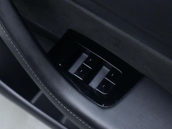 TESLA MODEL 3 Model 3 Long Range AWD 4WD 4dr