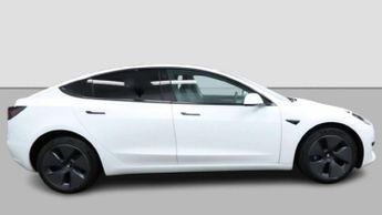 TESLA MODEL 3 Model 3 Standard Range + 4dr