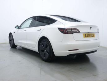 TESLA MODEL 3 Model 3 Standard Range + 4dr