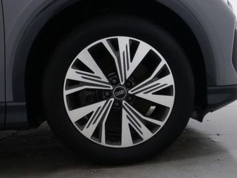 AUDI Q4 E-TRON Q4 e-tron Sport 40 5dr