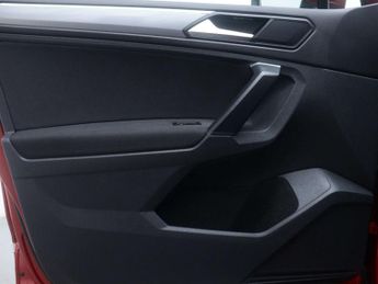 VOLKSWAGEN TIGUAN 1.5 Tiguan Active TSi Semi-Auto 5dr