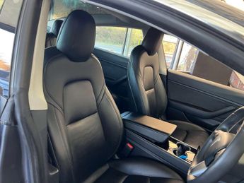 TESLA MODEL 3 Model 3 Long Range AWD 4WD 4dr