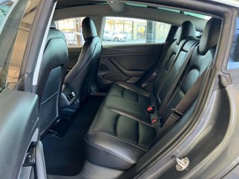 TESLA MODEL 3 Model 3 Long Range AWD 4WD 4dr