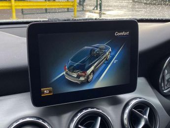 MERCEDES-BENZ GLA 2.1 GLA 220 D 4Matic AMG Line Automatic 4WD 5dr - NATIONAL DELIV