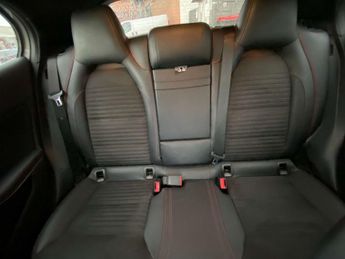 MERCEDES-BENZ GLA 2.1 GLA 220 D 4Matic AMG Line Automatic 4WD 5dr - NATIONAL DELIV