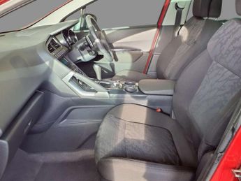 PEUGEOT 3008 1.6 3008 Exclusive HDi Semi-Auto 5dr