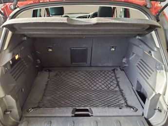 PEUGEOT 3008 1.6 3008 Exclusive HDi Semi-Auto 5dr