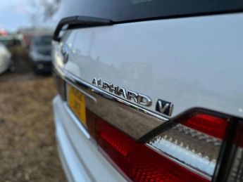 TOYOTA ALPHARD 2.4l - Imported vehicle - PLEASE NOTE Vehicle mileage is in KM