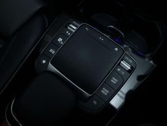 MERCEDES-BENZ CLA 1.3 CLA 250 AMG Line Premium Plus E Auto 4dr