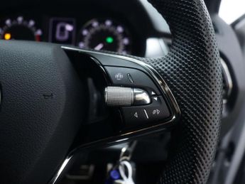 SKODA FABIA 1.0 Fabia Monte Carlo TSi Semi-Auto 5dr