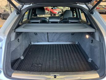 AUDI Q3 2.0 Q3 S Line TDI Quattro Semi-Auto 4WD 5dr