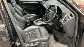 AUDI Q5 2.0 Q5 S Line TDI Quattro Auto 4WD 5dr