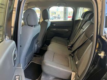 PEUGEOT 3008 1.6 3008 Active e-HDi Semi-Auto 5dr