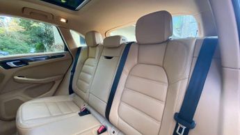 PORSCHE MACAN 3.0 Macan S D Semi-Auto 4WD 5dr