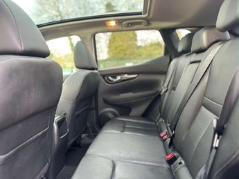 NISSAN QASHQAI 1.6 Qashqai Tekna dCi CVT 5dr
