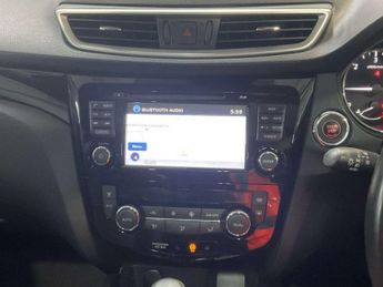 NISSAN QASHQAI 1.6 Qashqai Tekna dCi CVT 5dr