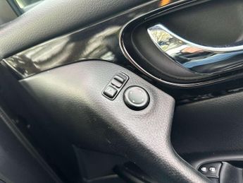 NISSAN QASHQAI 1.6 Qashqai Tekna dCi CVT 5dr