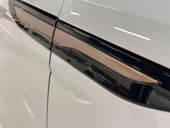 LAND ROVER RROVER EVOQUE R-DYN SE P300E A