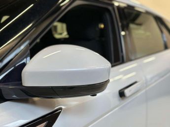 LAND ROVER RROVER EVOQUE R-DYN SE P300E A