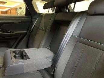 LAND ROVER RROVER EVOQUE R-DYN SE P300E A