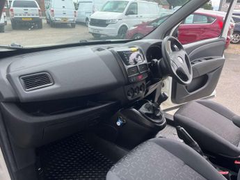 FIAT DOBLO CARGO 1.2 Doblo 16V REAR ELECTRIC AND RACKING