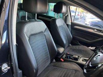 VOLKSWAGEN PASSAT 2.0 Passat GT TDI BlueMotion Technology Semi-Auto 4dr