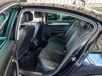 VOLKSWAGEN PASSAT 2.0 Passat GT TDI BlueMotion Technology Semi-Auto 4dr