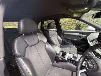 AUDI Q5 2.0 Q5 S Line 45 TFSI MHEV Quattro Semi-Auto 4WD 5dr