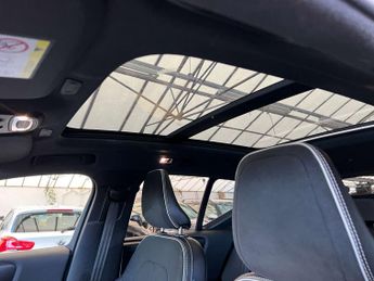 VOLVO XC40 2.0 XC40 R-Design T4 AWD Auto 4WD 5dr