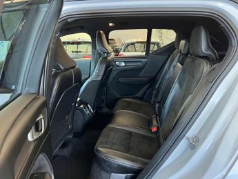 VOLVO XC40 2.0 XC40 R-Design T4 AWD Auto 4WD 5dr