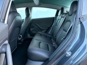 TESLA MODEL 3 Model 3 Performance AWD 4WD 4dr