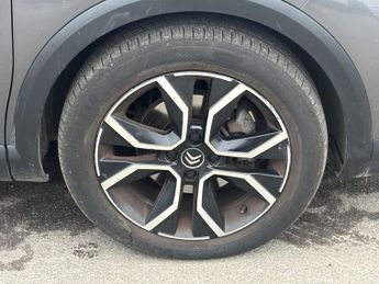 CITROEN C4 e-C4 Shine 5dr