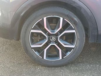 CITROEN C4 e-C4 Shine 5dr