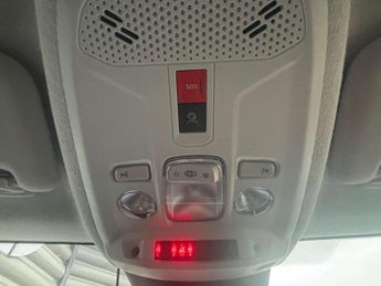 CITROEN C4 e-C4 Shine 5dr