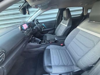 CITROEN C4 e-C4 Shine 5dr