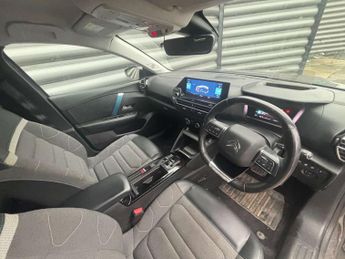 CITROEN C4 e-C4 Shine 5dr