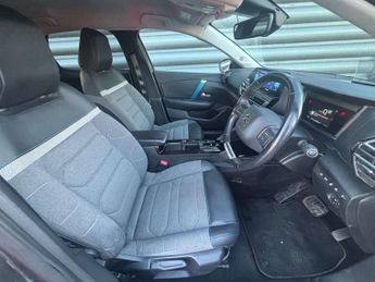 CITROEN C4 e-C4 Shine 5dr