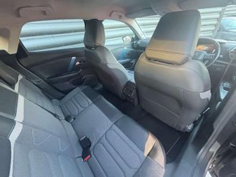 CITROEN C4 e-C4 Shine 5dr