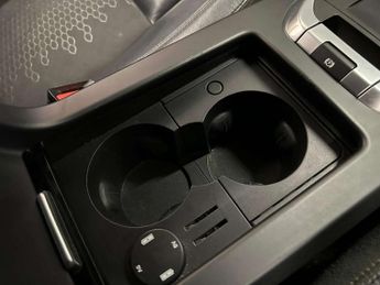 LAND ROVER DISCOVERY SPORT 2.0 Discovery Sport SE TD4 Auto 4WD 5dr